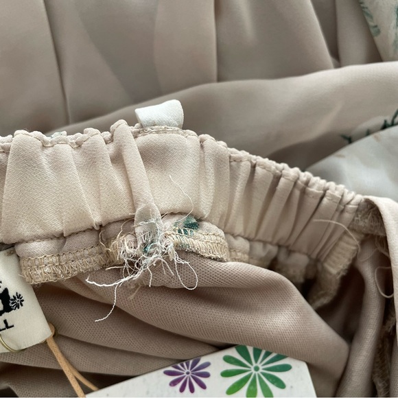 NWT Show Me Your Mumu Amanda Maxi Dress Floral Bouquet Toss Cream Tan‎ Small - Picture 9 of 9